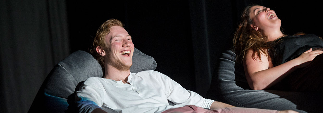 PLUS Theater schauen Header