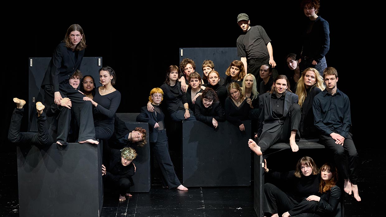 Münchner Kammerspiele Chaos © Judith Buss Münchner Kammerspiele Chaos © Judith Buss