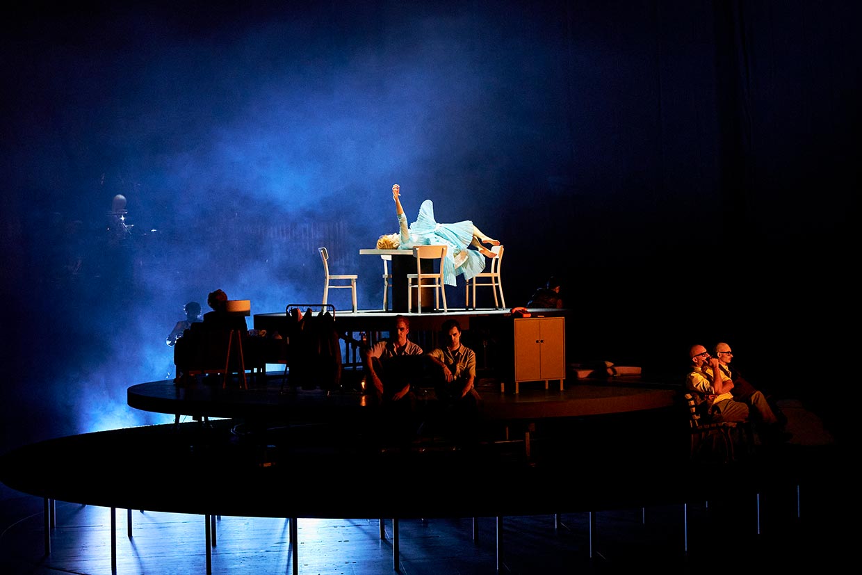 10 Eines langen Tages